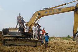 惠州天信挖掘机培训学校-学员实操
